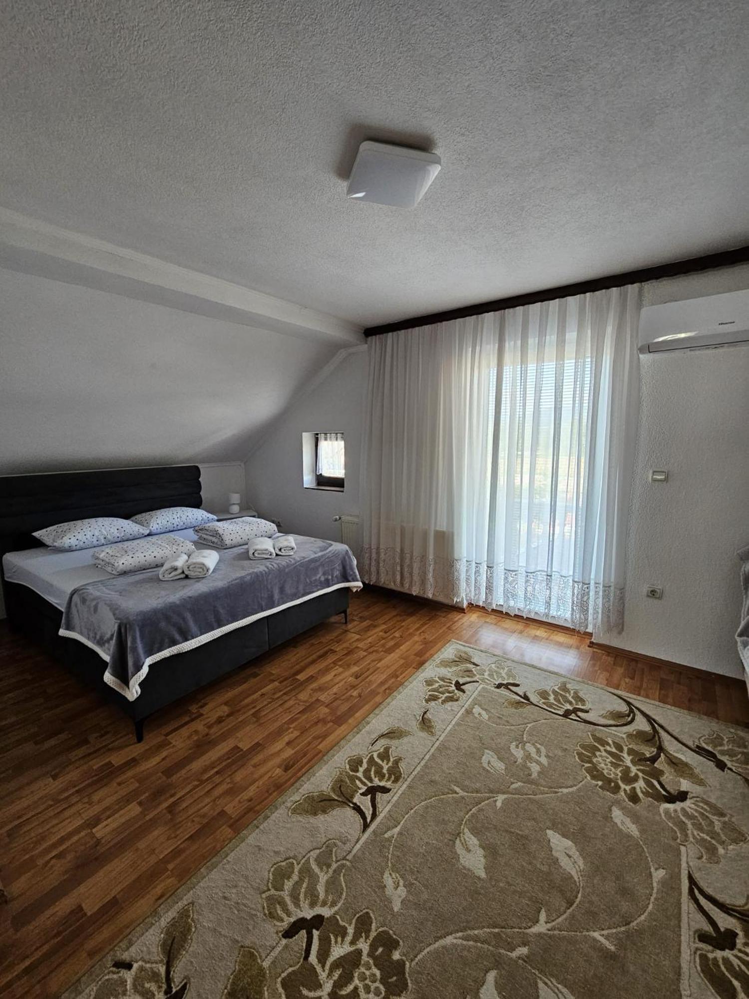 Holiday Home Peaceful Retreat Visoko Exterior foto